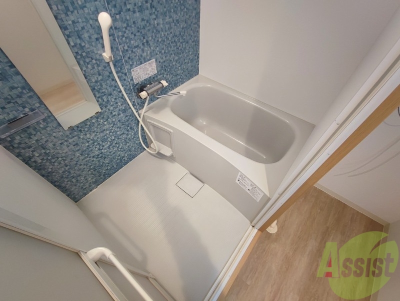 バス・シャワールーム　ユニットバスです。疲れを癒すのに欠かせませんね！