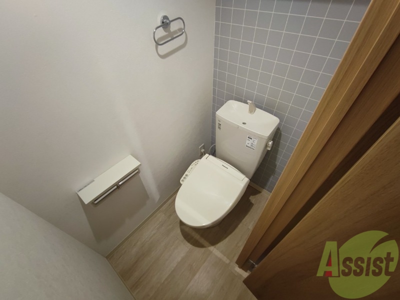 トイレ　こちらはトイレです。清潔感があり、安心して使用できます。