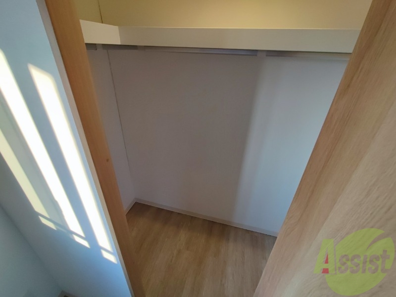 収納　寝室の収納です。部屋がすっきり片付きます。