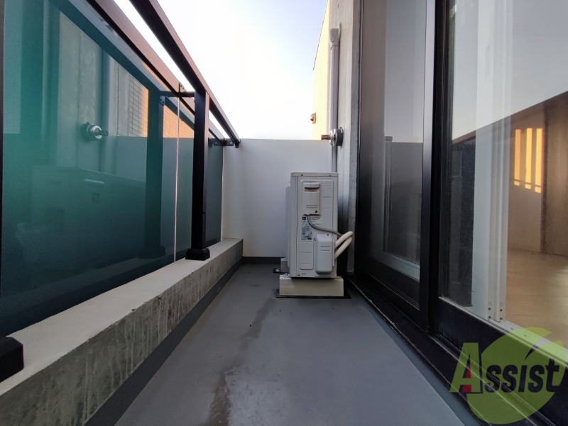 バルコニー　バルコニーです。洗濯物を干したり一息ついたりできますね！