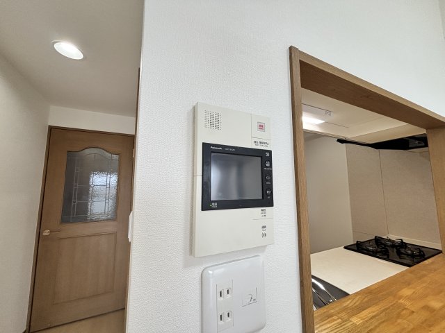 セキュリティ　安心のモニター付きインターホン★