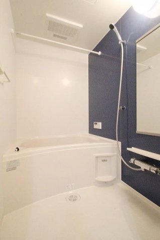 バス・シャワールーム　お風呂で日々の疲れを落としましょう