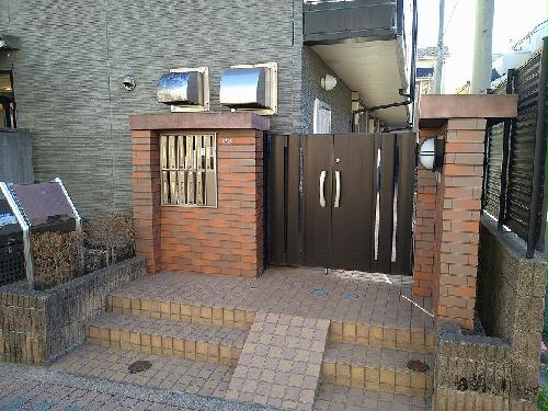 エントランス　オートロックゲート