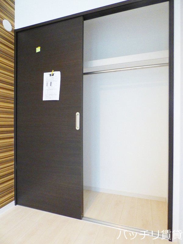 収納　同型タイプの写真になります　現状優先