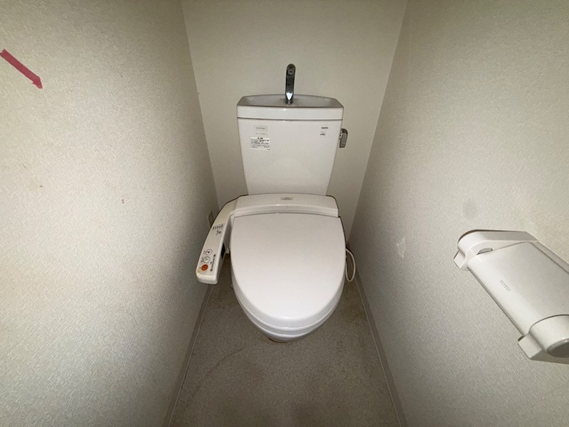 エステムコート三宮EAST2リベルテのトイレ写真