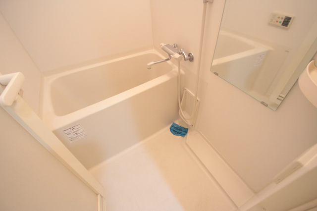 バス・シャワールーム　※同じ間取りの別室のお写真です。