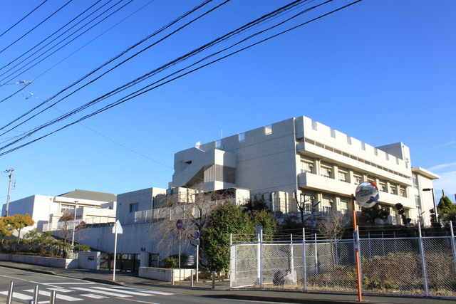小学校　横浜市立北山田小学校（小学校）まで580m