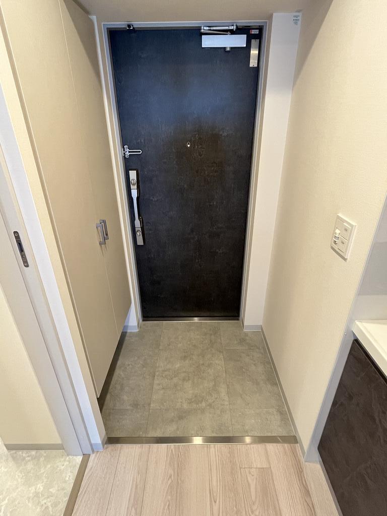 玄関　※同建築物別部屋(同仕様)