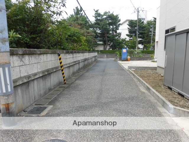 その他　前面道路（その他）まで0m