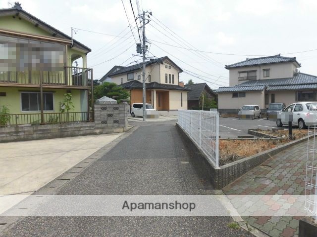 その他　前面道路（その他）まで0m