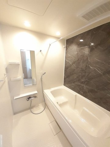 バス・シャワールーム　ゆったり過ごせるお風呂です