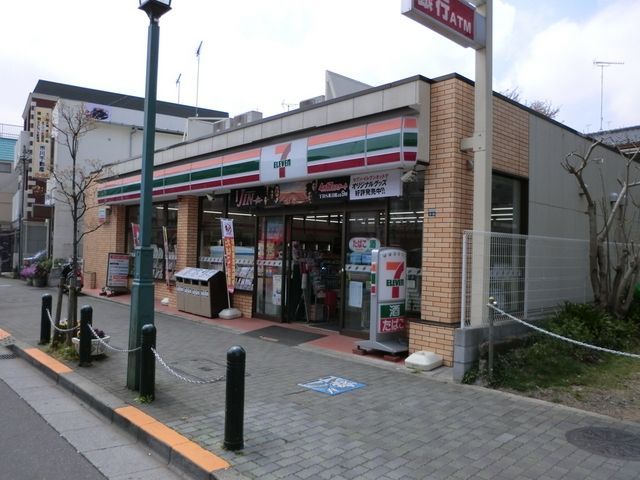 コンビニ　セブンイレブン（コンビニ）まで300m