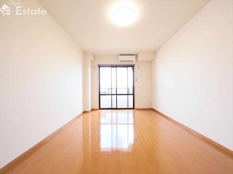 居室・リビング　内装