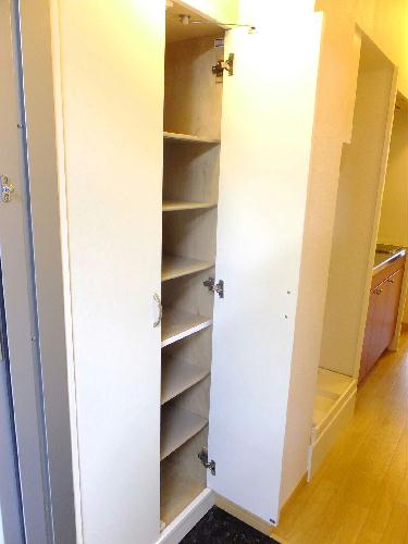 玄関　シューズボックス