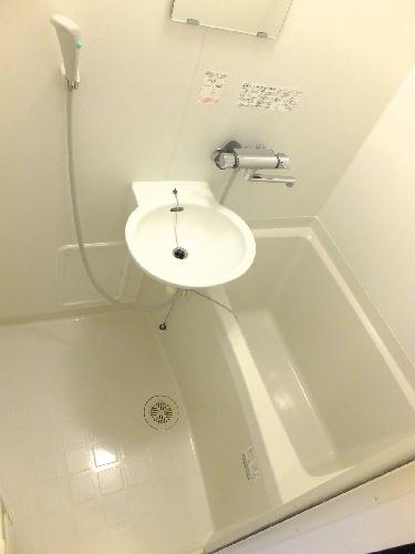 バス・シャワールーム　混合水栓で温度調節が簡単！