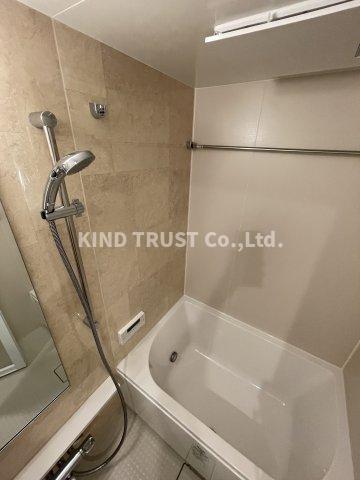 バス・シャワールーム　ゆったり過ごせるお風呂です