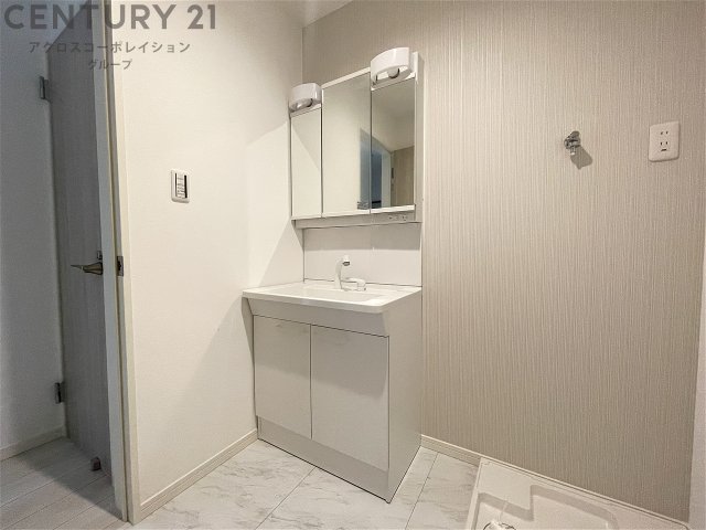 洗面設備　スペースが確保できる洗面所です