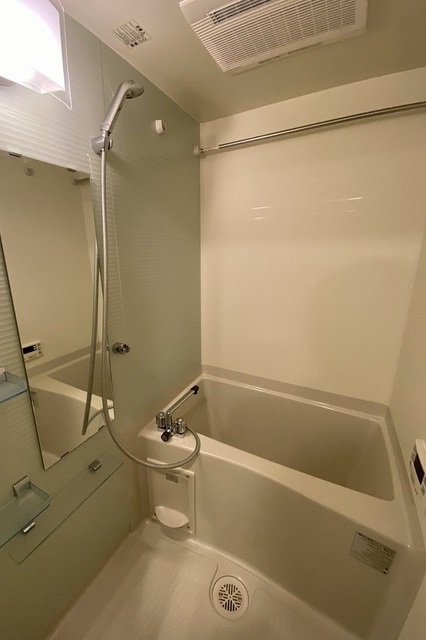 バス・シャワールーム　バスルーム