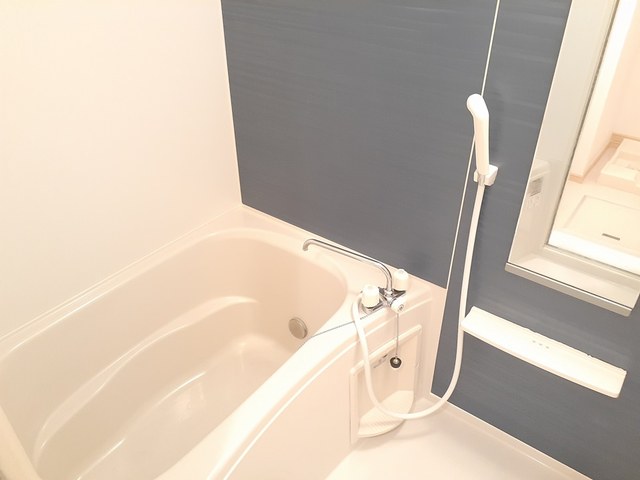 バス・シャワールーム　同施工会社同シリーズ別物件