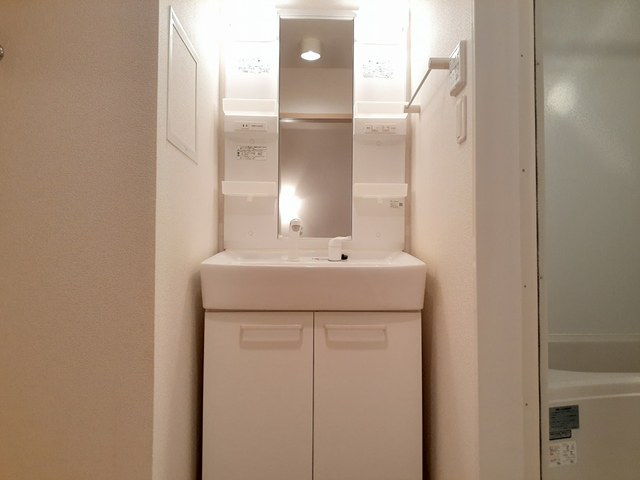 洗面設備　同施工会社同シリーズ別物件