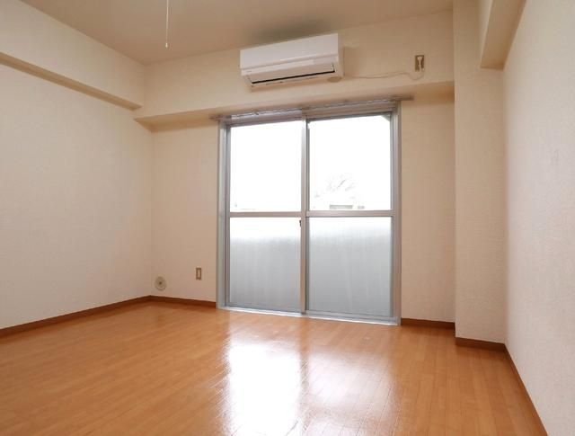 居室・リビング　写真は同タイプ別号室