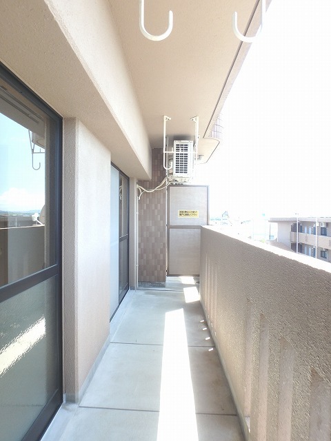 バルコニー　南西向きで日当たり良好☆