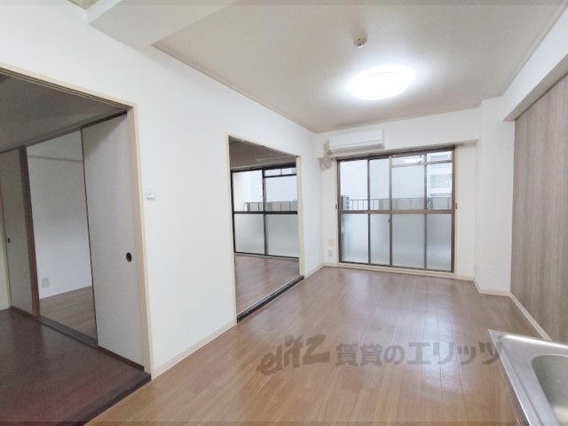 居室・リビング　リビング