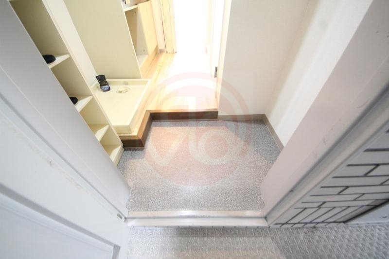 玄関　収納もある玄関です