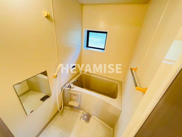 バス・シャワールーム　※反転間取り、現況優先※