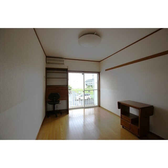 居室・リビング　照明付