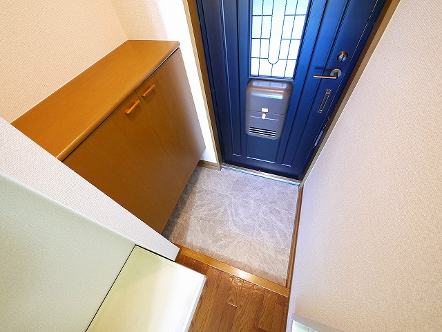 玄関　落ち着いた玄関です