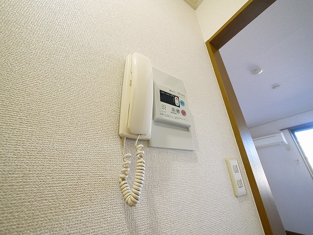 セキュリティ　インターホン付きで安心。