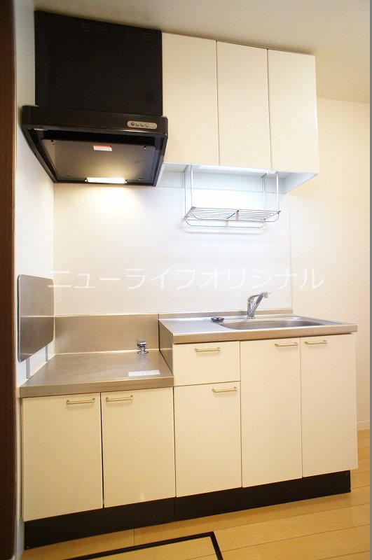 キッチン　コンロは設置幅・ガスの種別を確認の上、ご用意下さい