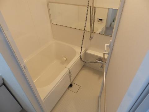 バス・シャワールーム　バス