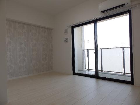 居室・リビング　室内