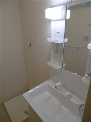 洗面設備　大きな洗面は使いやすいですね