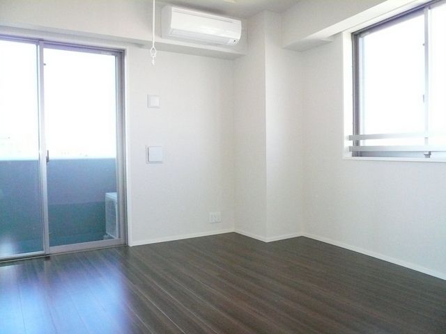 居室・リビング　★明るいお部屋です★