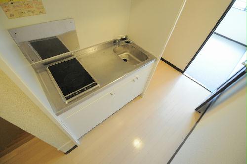 キッチン　同シリーズの類似となります。現況を優先致します。