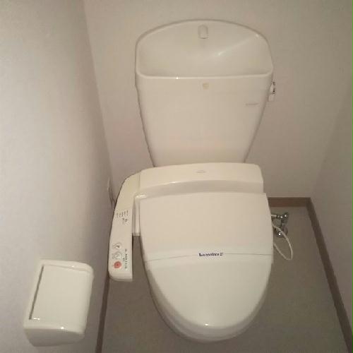トイレ　温水洗浄便座完備
