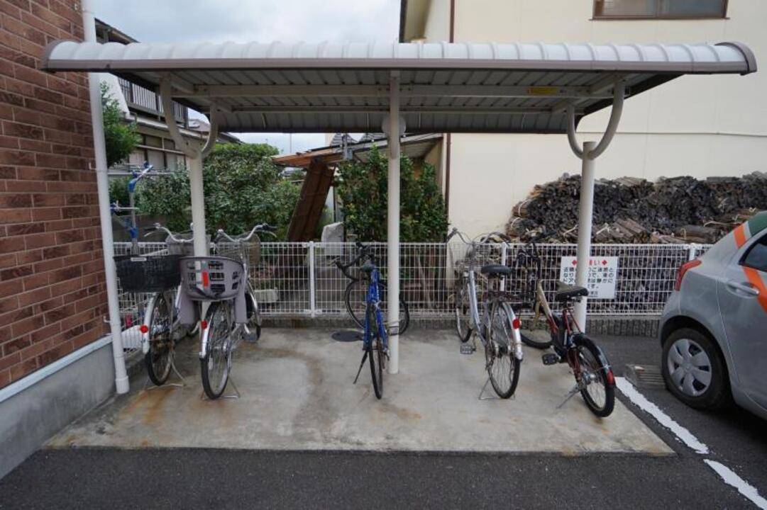 駐車場　駐輪場