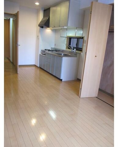 居室・リビング　開放感のあるゆったりとしたお部屋です♪