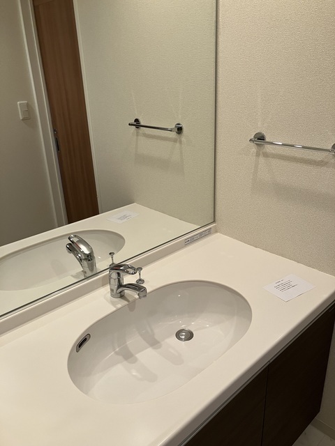 洗面設備　※写真は同タイプ住戸です。
