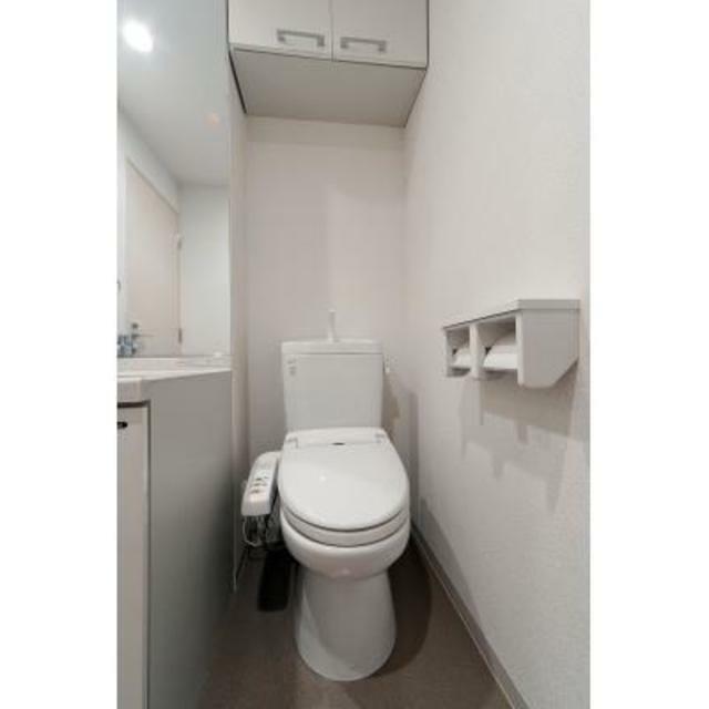 トイレ　※写真は同タイプ住戸です。
