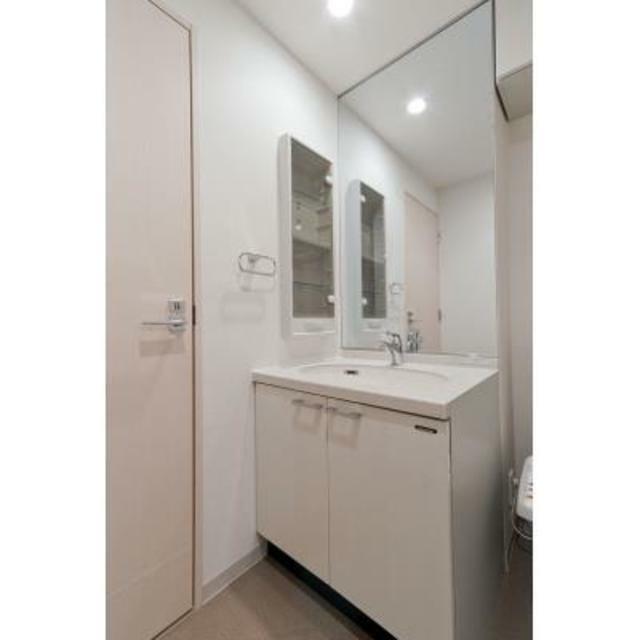 洗面設備　※写真は同タイプ住戸です。