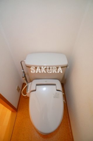 トイレ　落ち着いた色調のトイレです♪