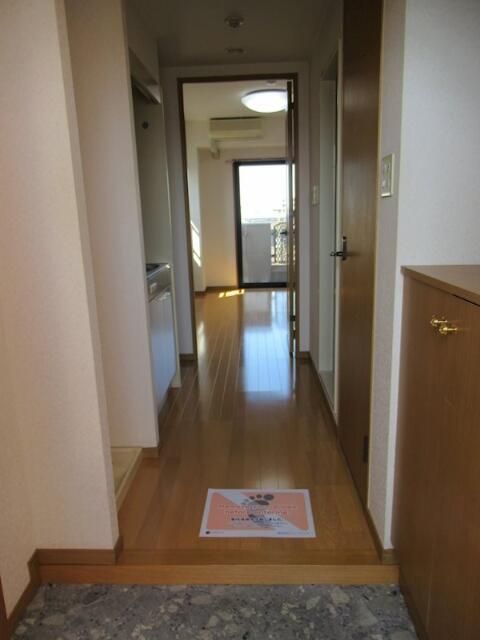 玄関　玄関から見たお部屋です☆