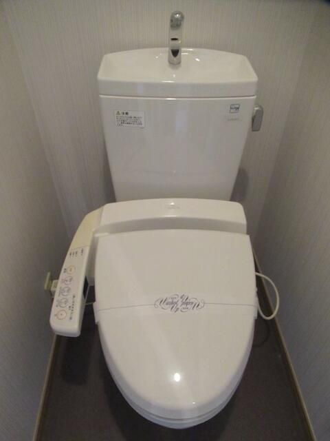 トイレ　洗浄便座付です！