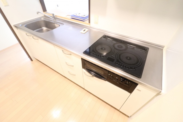 キッチン　3口IHシステムキッチン