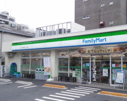 コンビニ　ファミリーマートかわだ多摩川二丁目店（コンビニ）まで305m