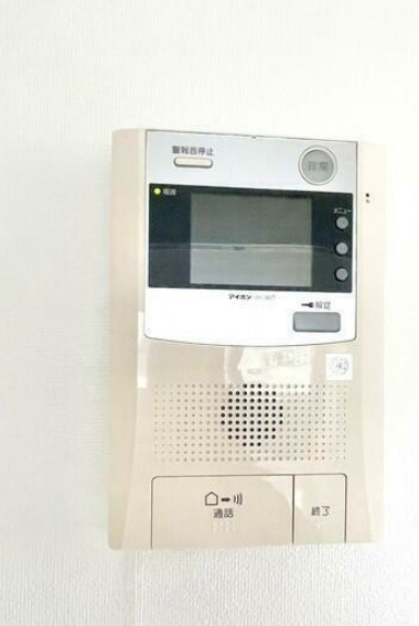 セキュリティ　モニター付きインターホン